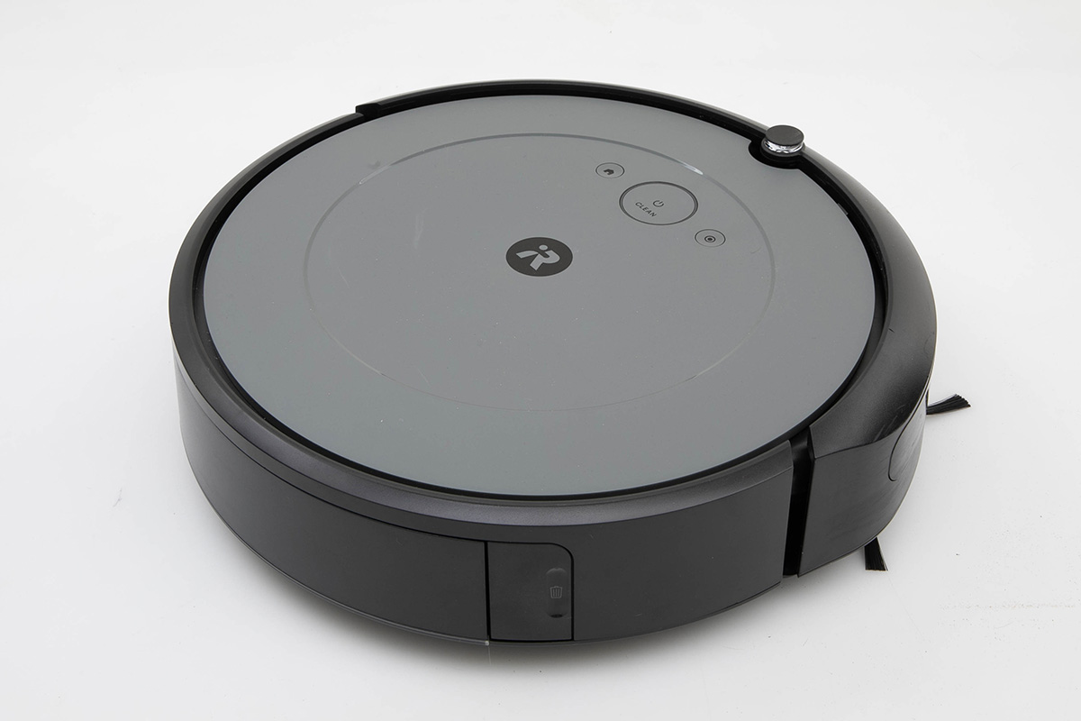 iRobot Roomba i2 - Robot vacuum cleaners — Consumer NZ