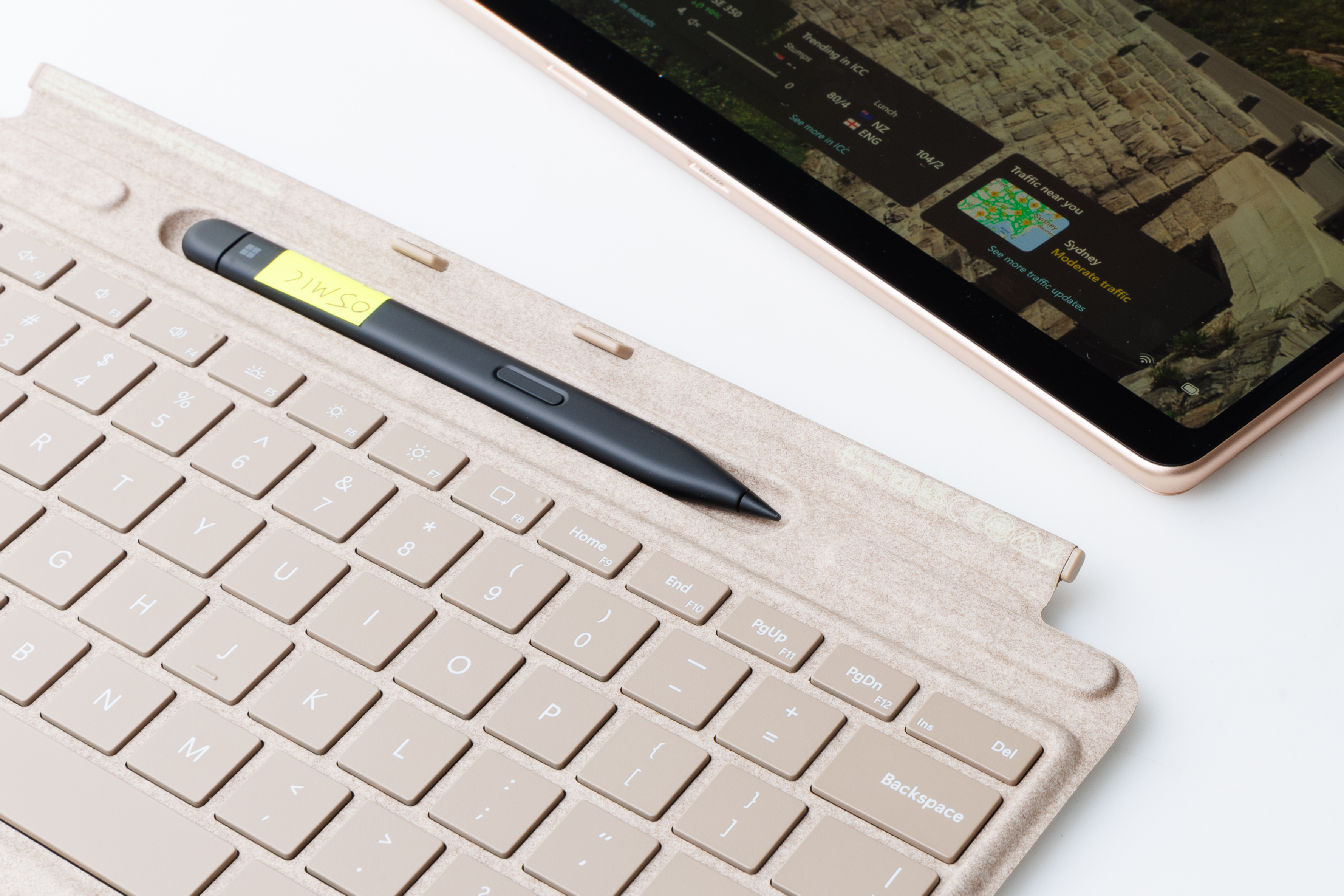 K*u様 Microsoft Surface Pro Model 2076 Tableta Microsoft Surface 